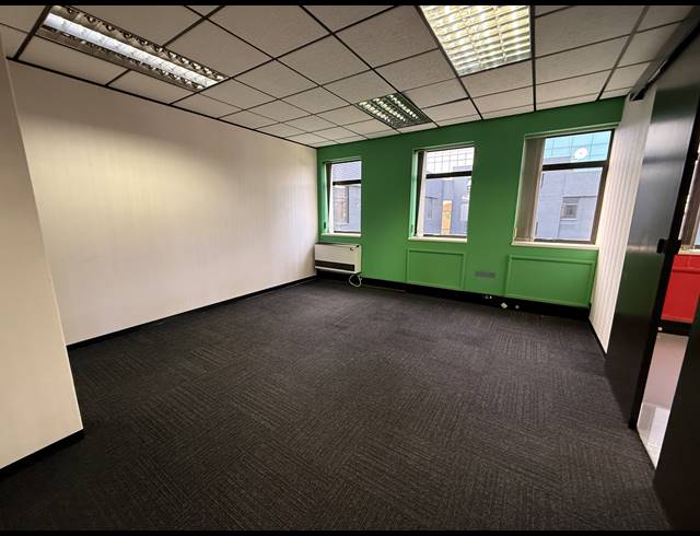 377M² OFFICE TO LET IN ROSEBANK
